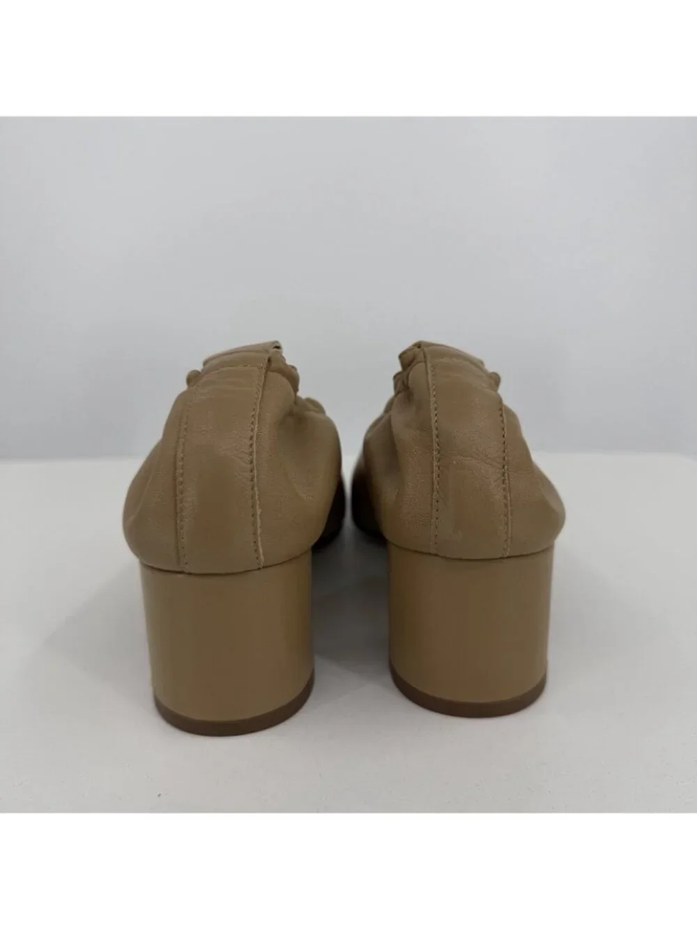 Everlane Italian Leather Day Heel Light Taupe 10.5 Women's Elastic Back Comfort
